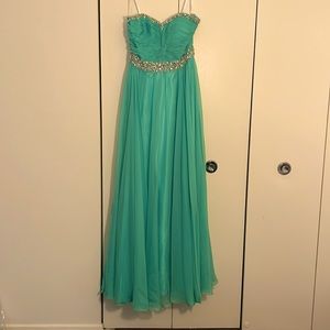 Size 4 Alyce Formal Gown